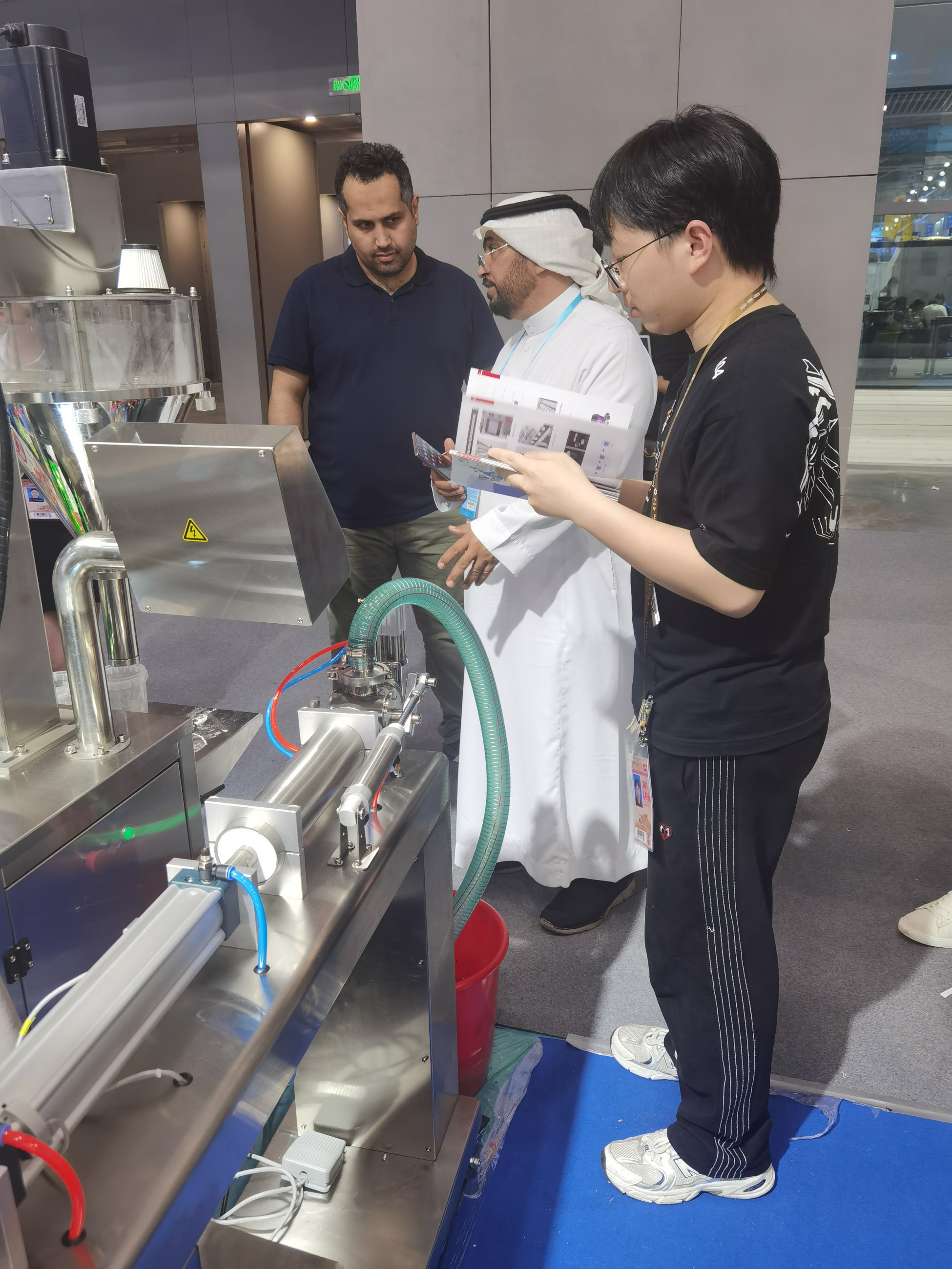 Bespacker machine Manufacturers